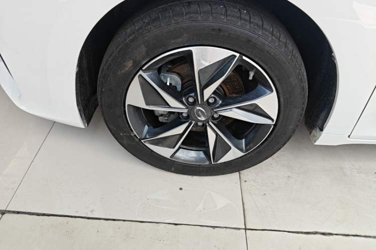 Used GAC Trumpchi M6 2021 PRO 270T DCT Luxury Edition Left Front Wheel Hub
