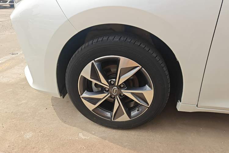 Used GAC Trumpchi M6 2021 PRO 270T Automatic Luxury Edition Left Front Wheel Hub