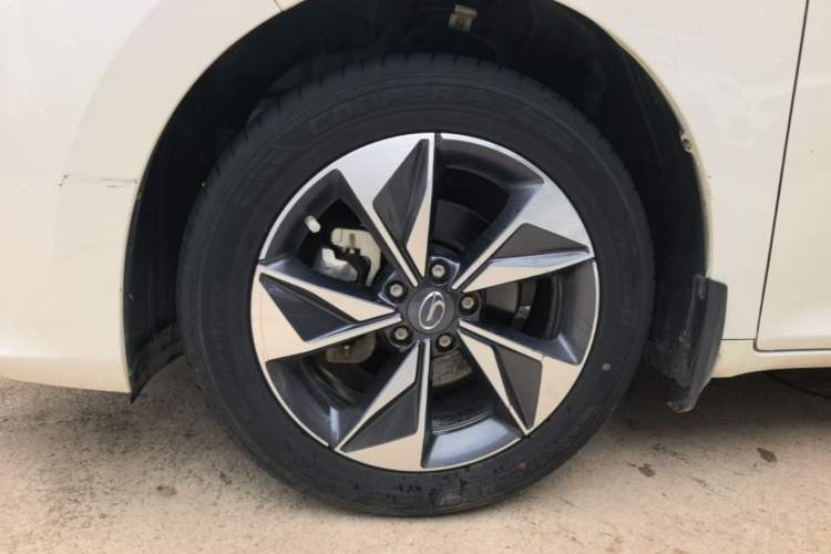 Used GAC Trumpchi M6 2021 PRO 270T DCT Luxury Edition Left Front Wheel Hub