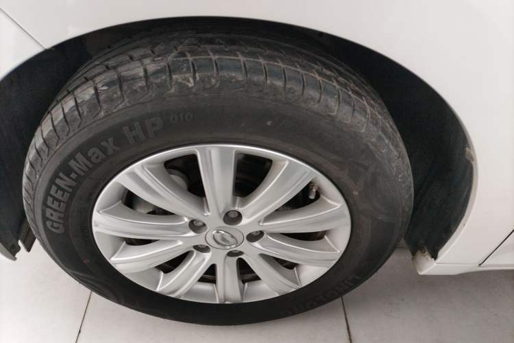 Used GAC Trumpchi M6 2021 PRO 270T Automatic Luxury Edition Left Front Wheel Hub