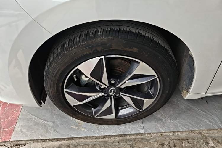 Used GAC Trumpchi M6 2021 PRO 270T DCT Elite Edition Left Front Wheel Hub