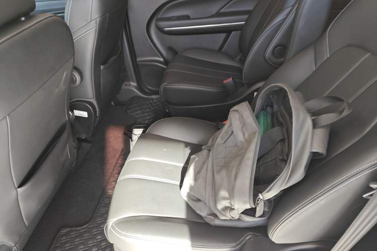 Used GAC Trumpchi M6 2021 270T DCT Luxury Edition (7-seater) Left Rear Seat