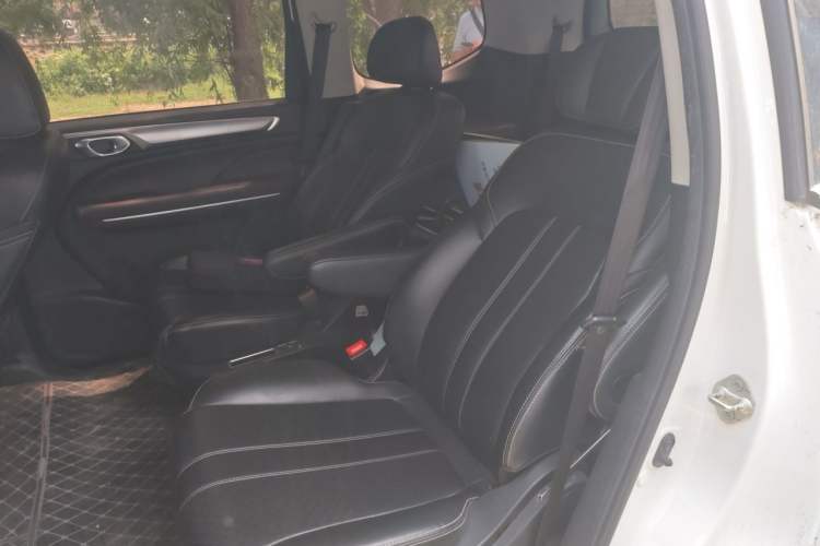 Used GAC Trumpchi M6 2021 270T DCT Elite Edition (7-seater) Left Rear Seat