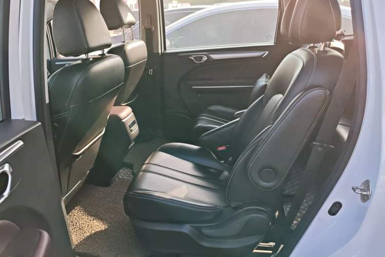 Used GAC Trumpchi M6 2021 PRO 270T Automatic Luxury Edition Left Rear Seat