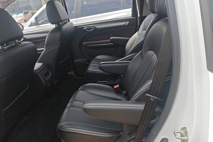 Used GAC Trumpchi M6 2021 PRO 270T Automatic Luxury Edition Left Rear Seat