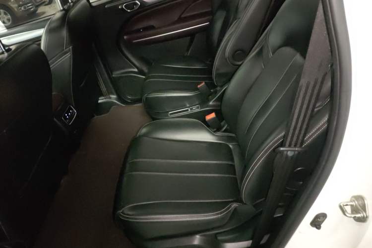 Used GAC Trumpchi M6 2021 PRO 270T Automatic Luxury Edition Left Rear Seat