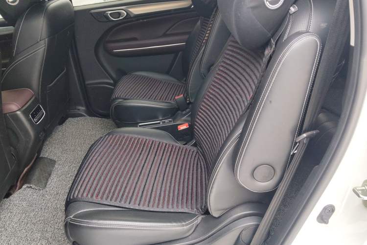 Used GAC Trumpchi M6 2021 PRO 270T Automatic Luxury Edition Left Rear Seat