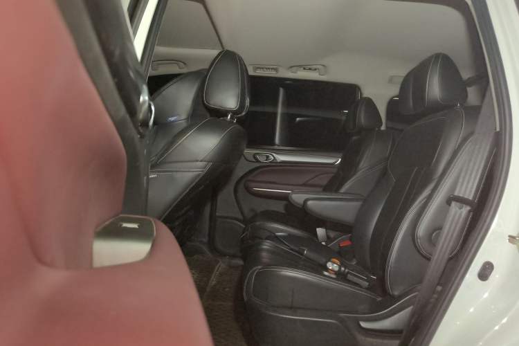 Used GAC Trumpchi M6 2021 270T DCT Luxury Edition (7 Seats) Left Rear Seat