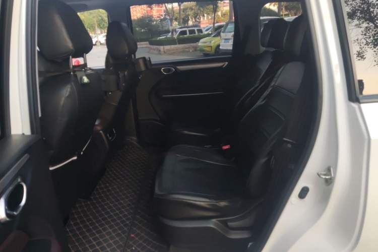 Used GAC Trumpchi M6 2021 PRO 270T Automatic Luxury Edition Left Rear Seat