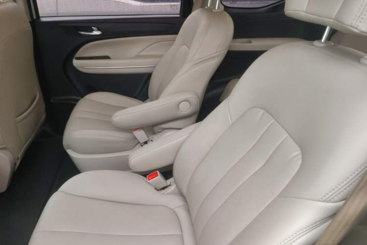 Used GAC Trumpchi M6 2021 270T DCT Elite Edition (7-seater) Left Rear Seat