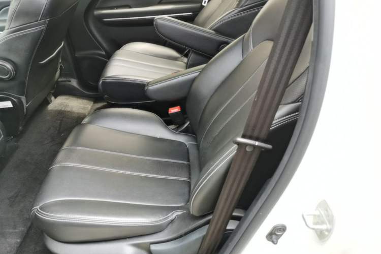 Used GAC Trumpchi M6 2021 270T DCT Luxury Edition (7-seater) Left Rear Seat