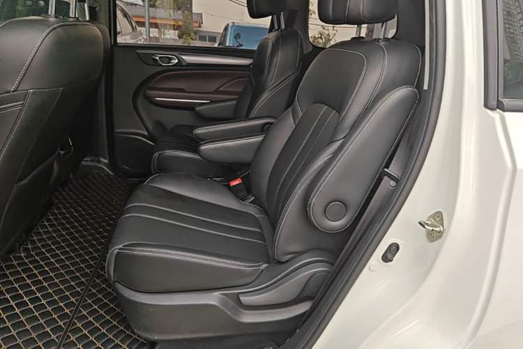 Used GAC Trumpchi M6 2021 PRO 270T Automatic Luxury Edition Left Rear Seat