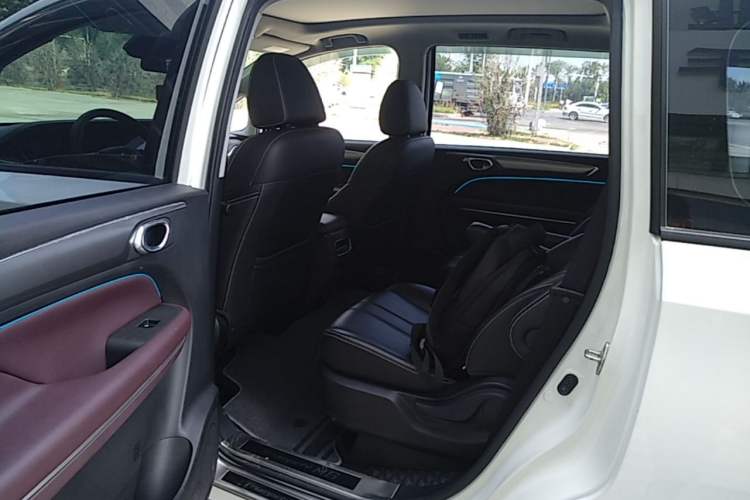 Used GAC Trumpchi M6 2021 PRO 270T DCT Luxury Edition Left Rear Seat