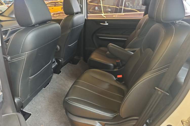 Used GAC Trumpchi M6 2021 270T DCT Prestige Edition (6-seater) Left Rear Seat