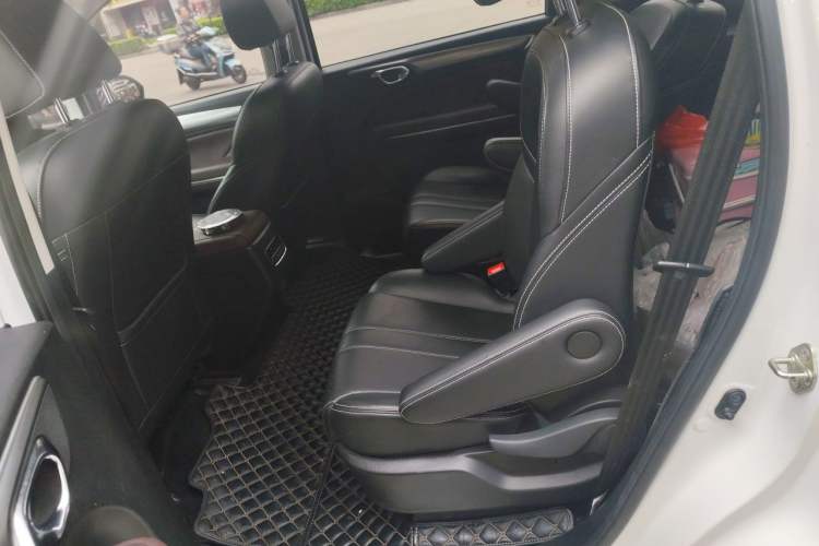 Used GAC Trumpchi M6 2021 PRO 270T Automatic Luxury Edition Left Rear Seat