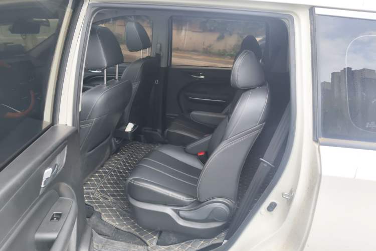 Used GAC Trumpchi M6 2021 270T DCT Luxury Edition (7 Seats) Left Rear Seat