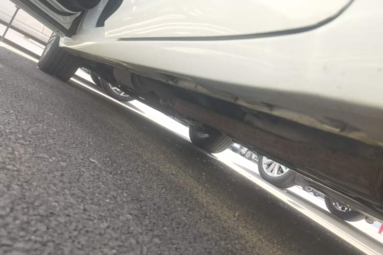 Used GAC Trumpchi M6 2021 270T DCT Prestige Edition (7-seater) Left Side Sill