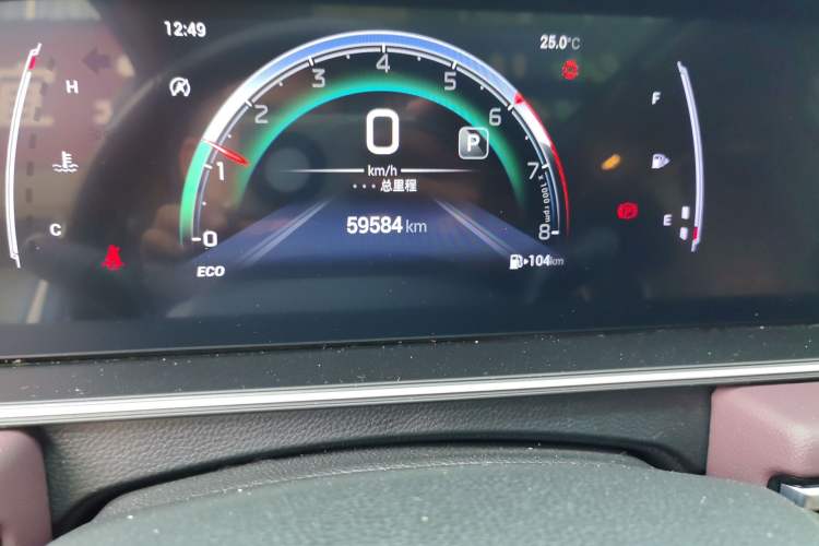 Used GAC Trumpchi M6 2021 PRO 270T Automatic Luxury Edition Odometer Close Up