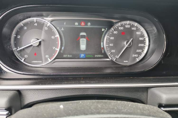 Used GAC Trumpchi M6 2021 270T DCT Luxury Edition (7 Seats) Odometer Close Up