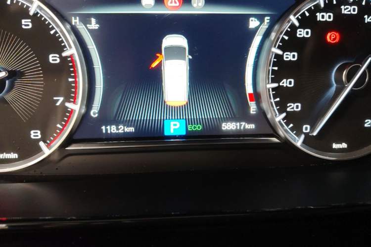 Used GAC Trumpchi M6 2021 270T DCT Elite Edition (7-seater) Odometer Close Up