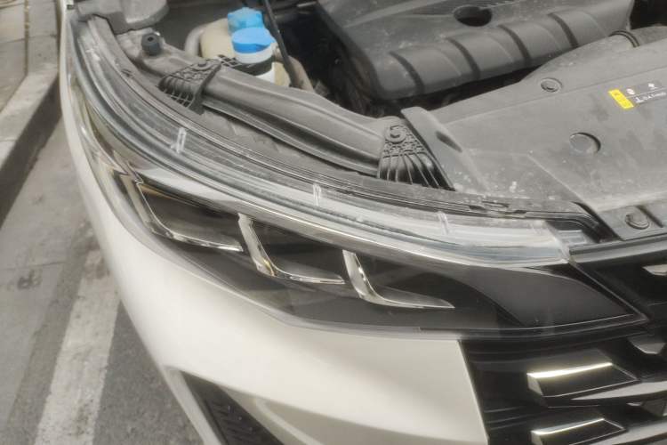 Used GAC Trumpchi M6 2021 PRO 270T DCT Luxury Edition Right Front Headlight