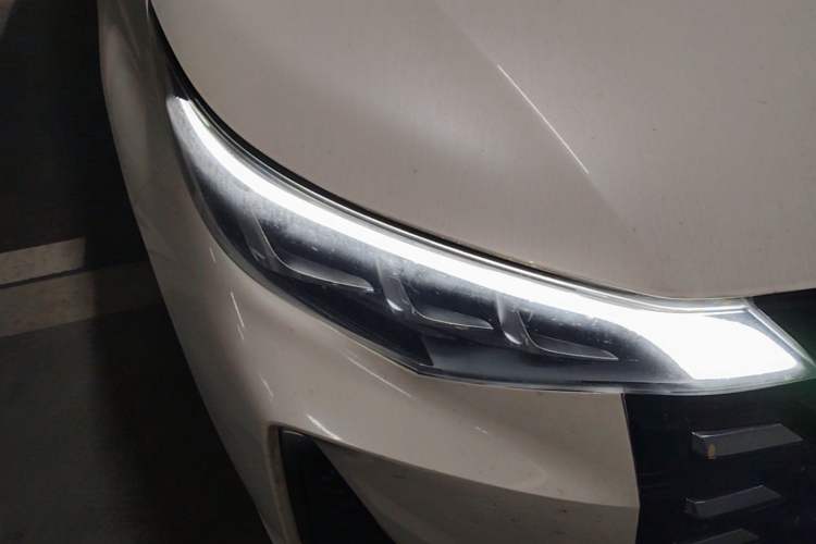 Used GAC Trumpchi M6 2021 PRO 270T DCT Luxury Edition Right Front Headlight