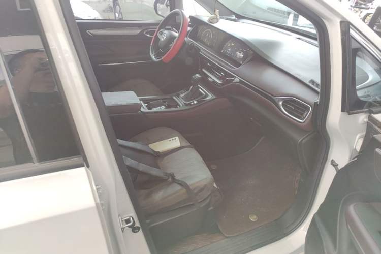 Used GAC Trumpchi M6 2021 PRO 270T Automatic Luxury Edition Right Front Seat