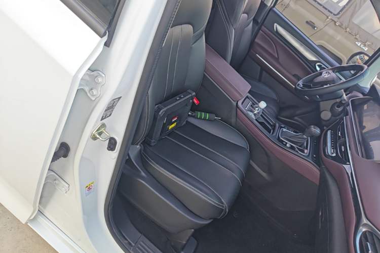 Used GAC Trumpchi M6 2021 PRO 270T Automatic Luxury Edition Right Front Seat