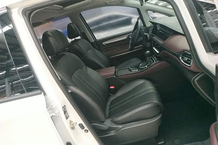 Used GAC Trumpchi M6 2021 PRO 270T DCT Elite Edition Right Front Seat