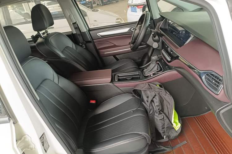 Used GAC Trumpchi M6 2021 PRO 270T DCT Luxury Edition Right Front Seat