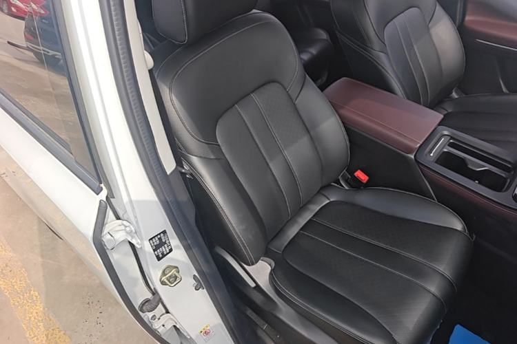 Used GAC Trumpchi M6 2021 PRO 270T Automatic Luxury Edition Right Front Seat