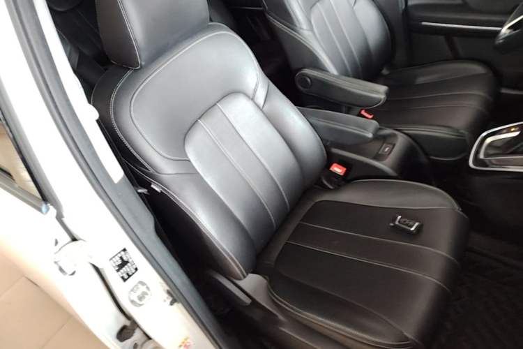 Used GAC Trumpchi M6 2021 270T DCT Luxury Edition (7 Seats) Right Front Seat