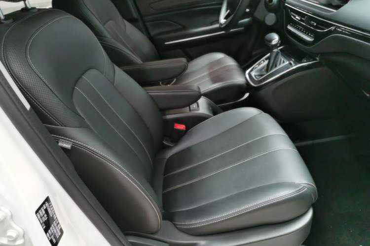 Used GAC Trumpchi M6 2021 270T DCT Prestige Edition (7-seater) Right Front Seat