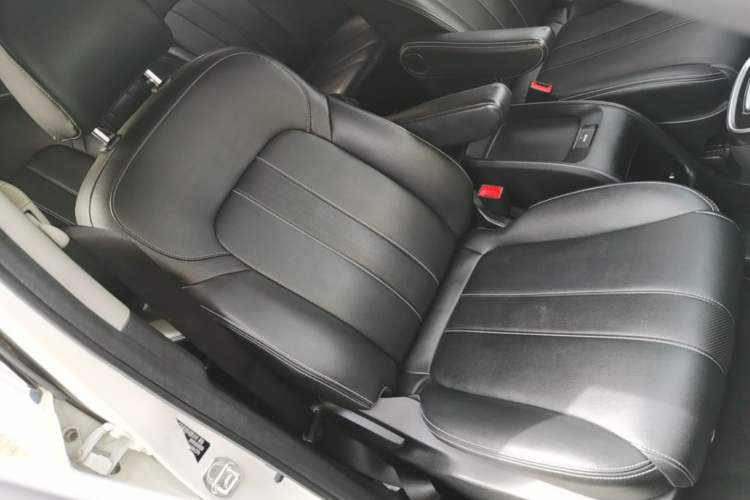 Used GAC Trumpchi M6 2021 270T DCT Luxury Edition (7-seater) Right Front Seat