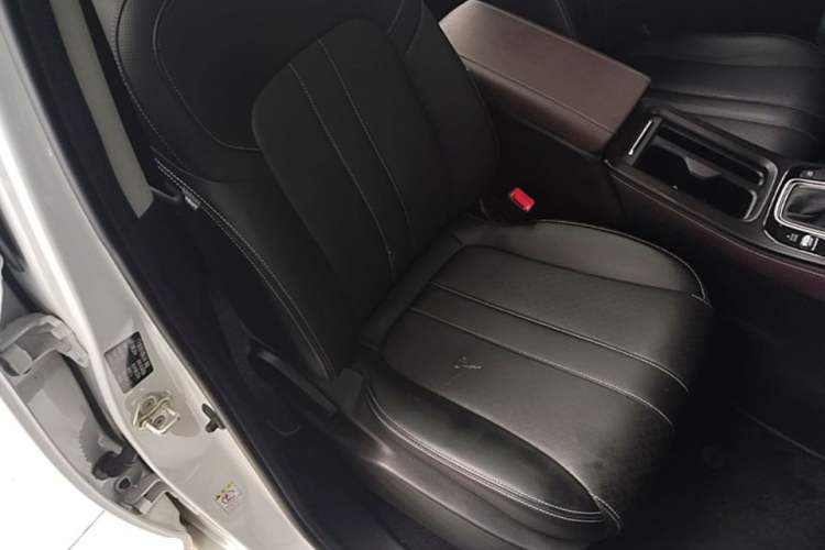 Used GAC Trumpchi M6 2021 PRO 270T DCT Luxury Edition Right Front Seat