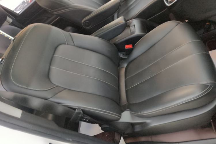Used GAC Trumpchi M6 2021 270T DCT Luxury Edition (7-seater) Right Front Seat