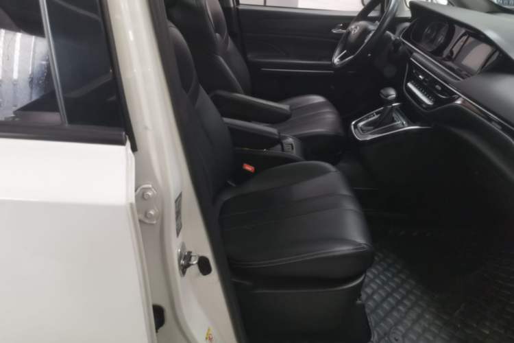 Used GAC Trumpchi M6 2021 270T DCT Luxury Edition (7-seater) Right Front Seat
