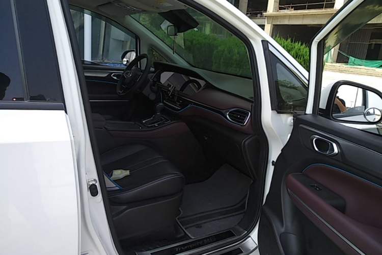 Used GAC Trumpchi M6 2021 PRO 270T DCT Luxury Edition Right Front Seat