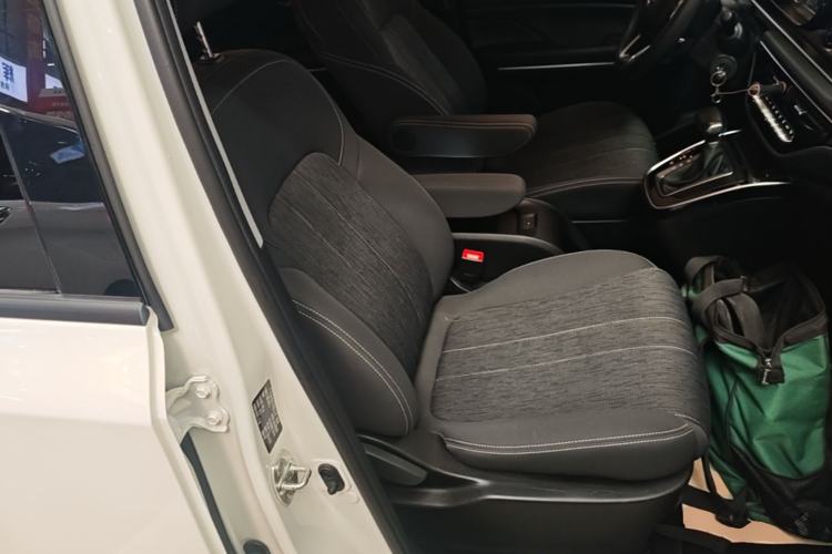 Used GAC Trumpchi M6 2021 PRO 270T Automatic Luxury Edition Right Front Seat