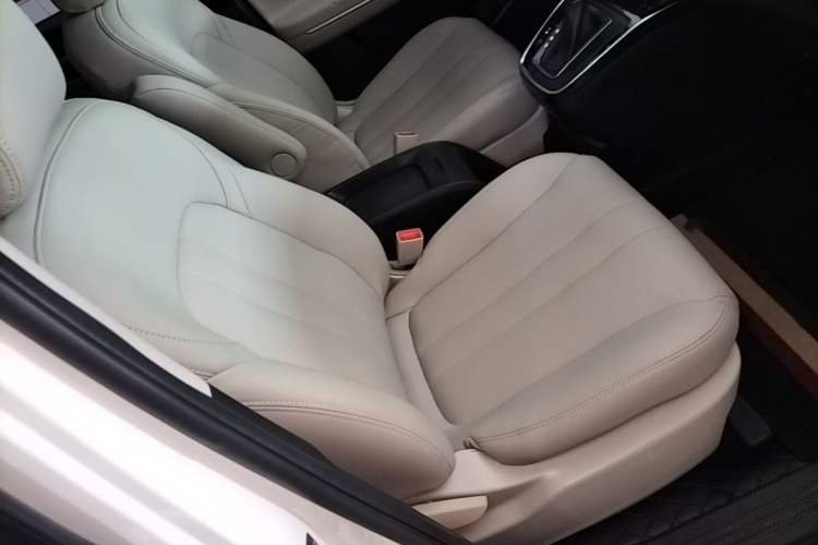 Used GAC Trumpchi M6 2021 270T DCT Elite Edition (7-seater) Right Front Seat