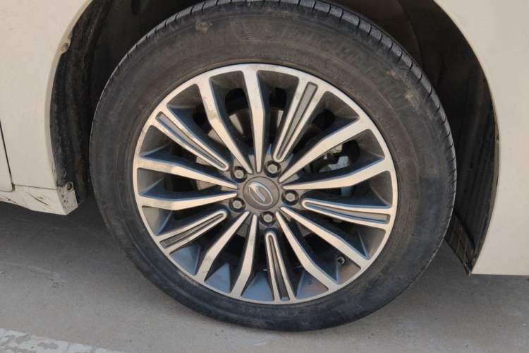 Used GAC Trumpchi M6 2021 270T DCT Luxury Edition (7-seater) Right Front Wheel Hub