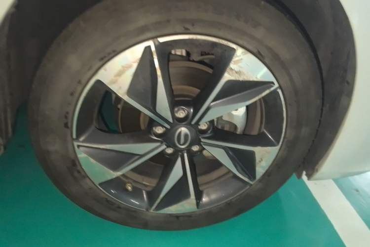 Used GAC Trumpchi M6 2021 PRO 270T DCT Luxury Edition Right Front Wheel Hub