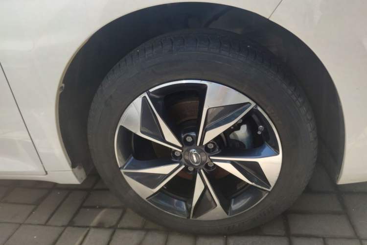 Used GAC Trumpchi M6 2021 PRO 270T DCT Luxury Edition Right Front Wheel Hub