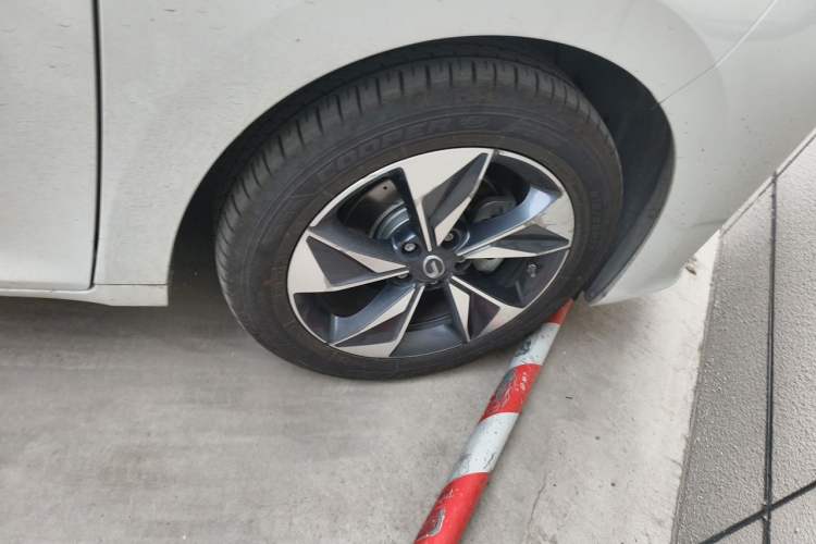 Used GAC Trumpchi M6 2021 PRO 270T DCT Luxury Edition Right Front Wheel Hub