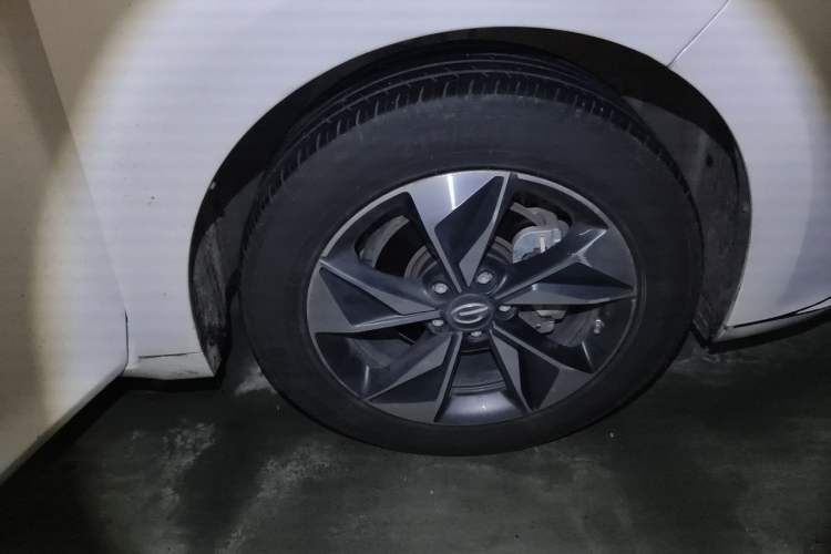 Used GAC Trumpchi M6 2021 PRO 270T DCT Luxury Edition Right Front Wheel Hub