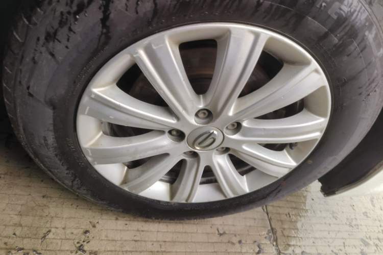 Used GAC Trumpchi M6 2021 270T DCT Elite Edition (7-seater) Right Front Wheel Hub