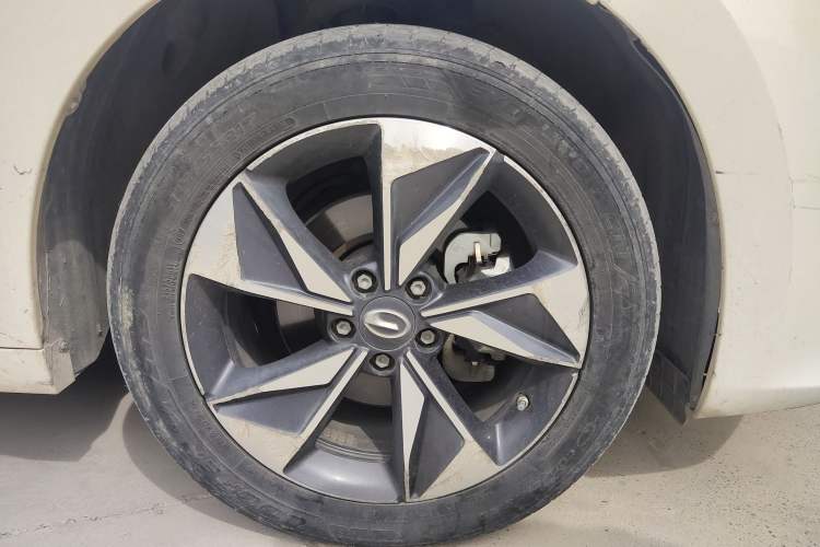 Used GAC Trumpchi M6 2021 PRO 270T DCT Luxury Edition Right Front Wheel Hub