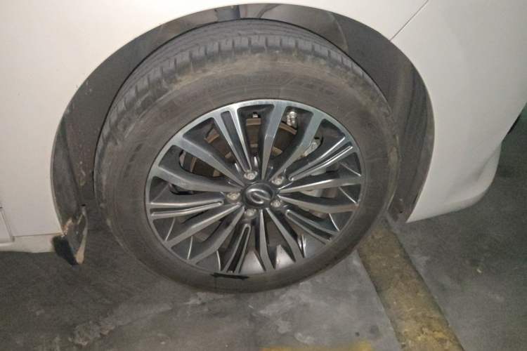 Used GAC Trumpchi M6 2021 270T DCT Luxury Edition (7-seater) Right Front Wheel Hub