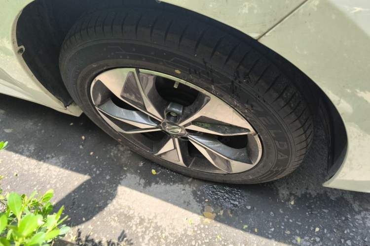 Used GAC Trumpchi M6 2021 PRO 270T DCT Luxury Edition Right Front Wheel Hub