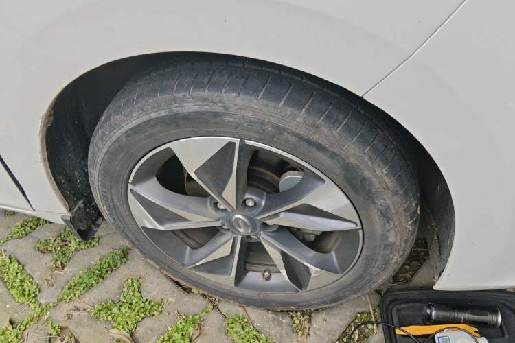 Used GAC Trumpchi M6 2021 270T DCT Luxury Edition (7 Seats) Right Front Wheel Hub